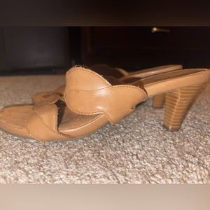 Aerosoles Faux Leather Tan Sandals Women’s Size 8.5 M